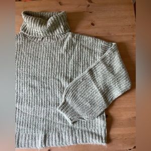 🌲 Cozy Turtleneck Sweater 🌲